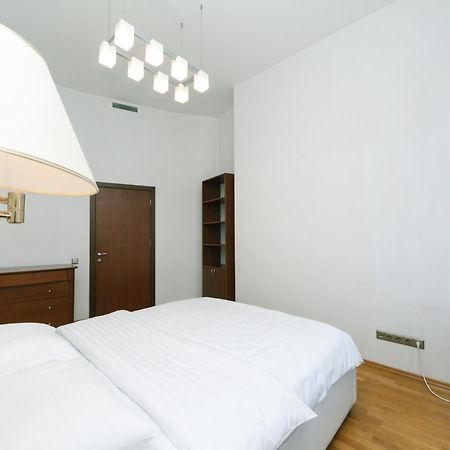 Lux Near Maidan, Khreschutyk 3Br Daire Kiev Dış mekan fotoğraf