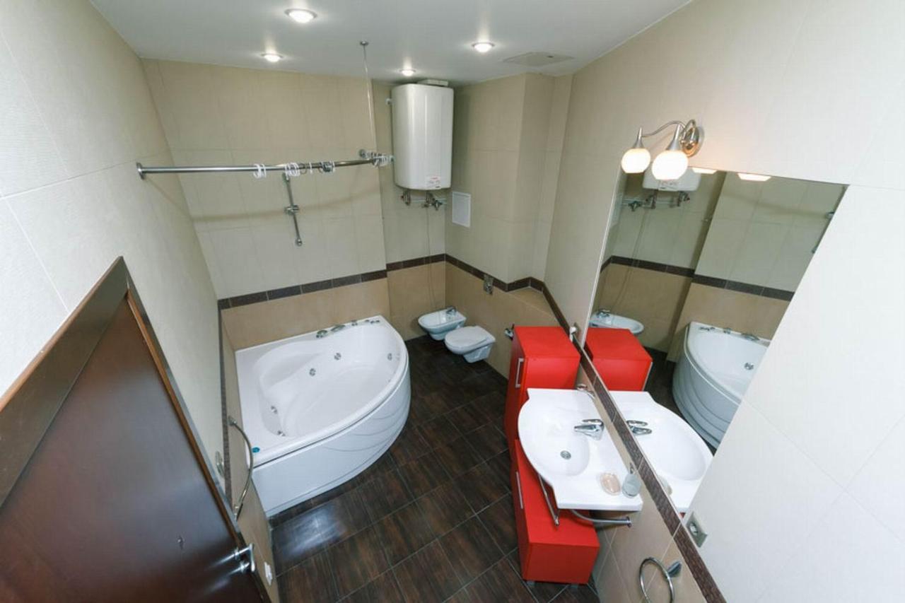 Lux Near Maidan, Khreschutyk 3Br Daire Kiev Dış mekan fotoğraf